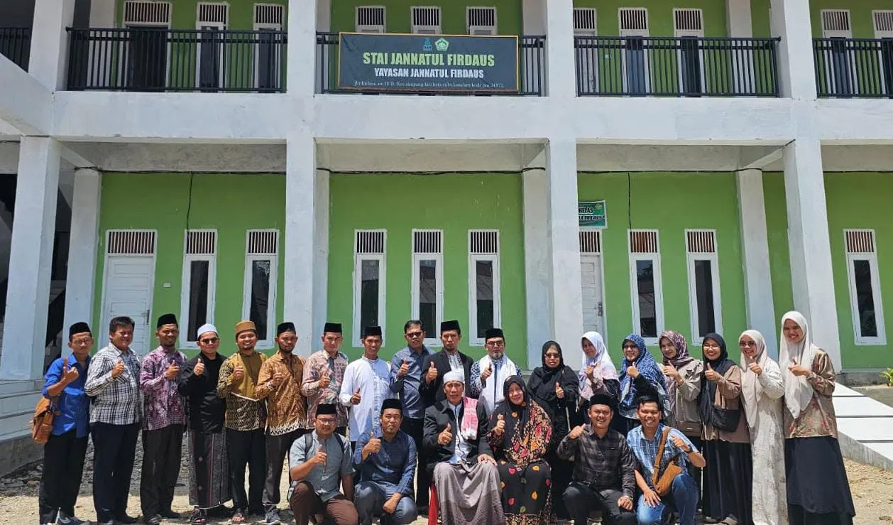 Para Pimpinan dan Dosen STAI Jannatul Firdaus