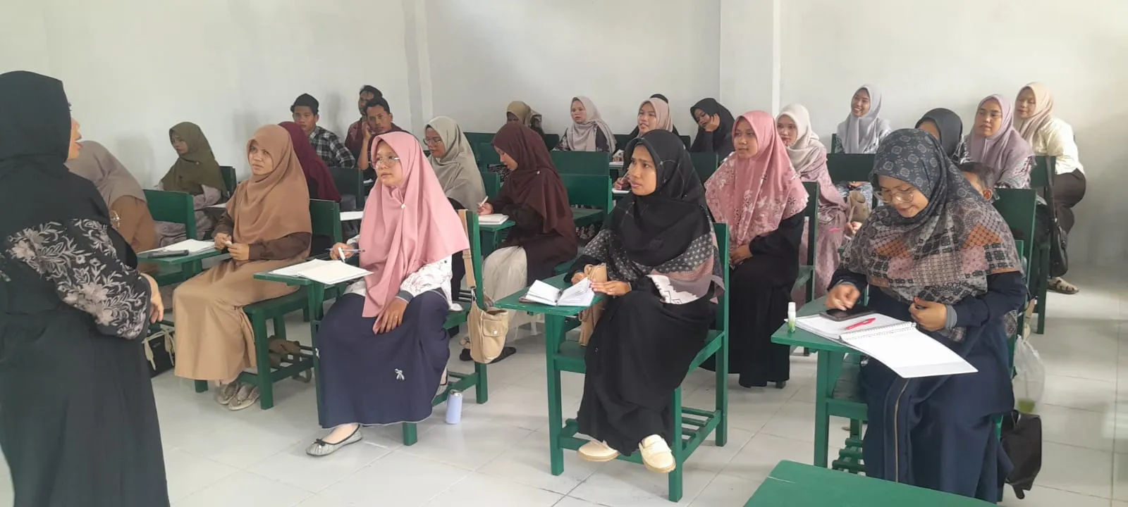 Suasana Kelas Belajar di STAI JF