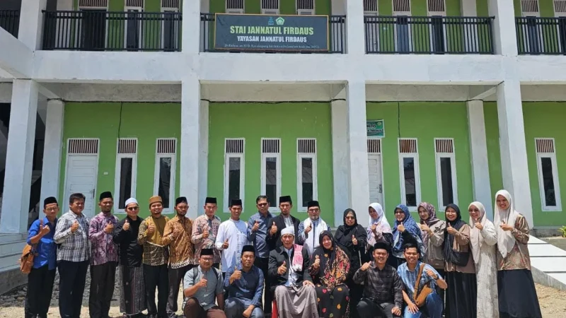 Para Pimpinan dan Dosen STAI Jannatul Firdaus