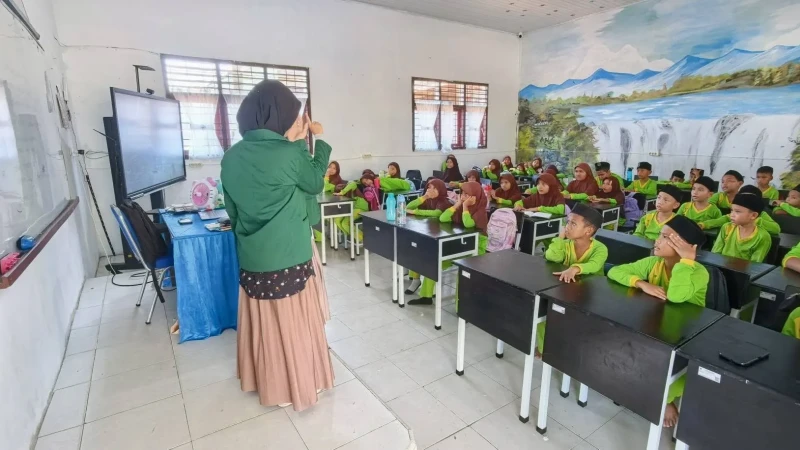 Semangat Wujudkan Mimpi Almarhum Ayah, Alisha Berhasil Khatam 30 Juz  Al-Qur'an
